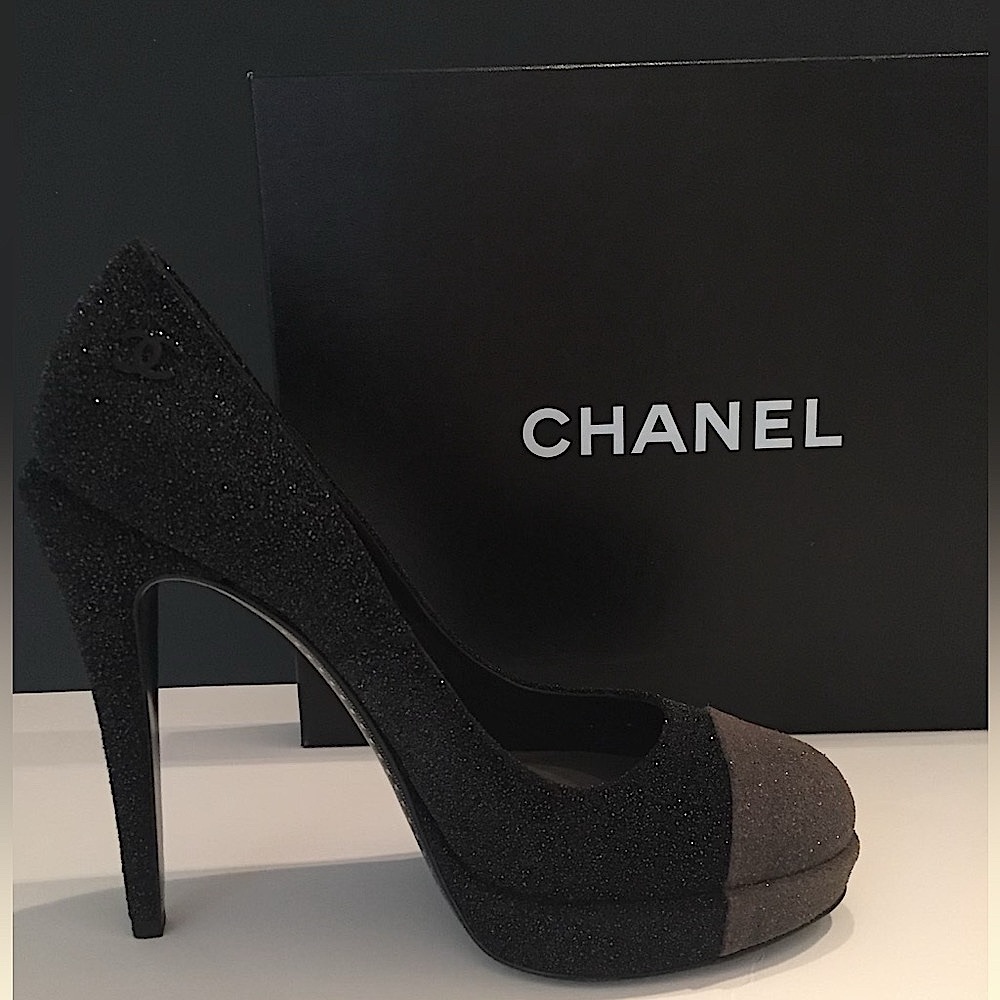 Authentic Designer Chanel Pumps - Picture 5 of 6